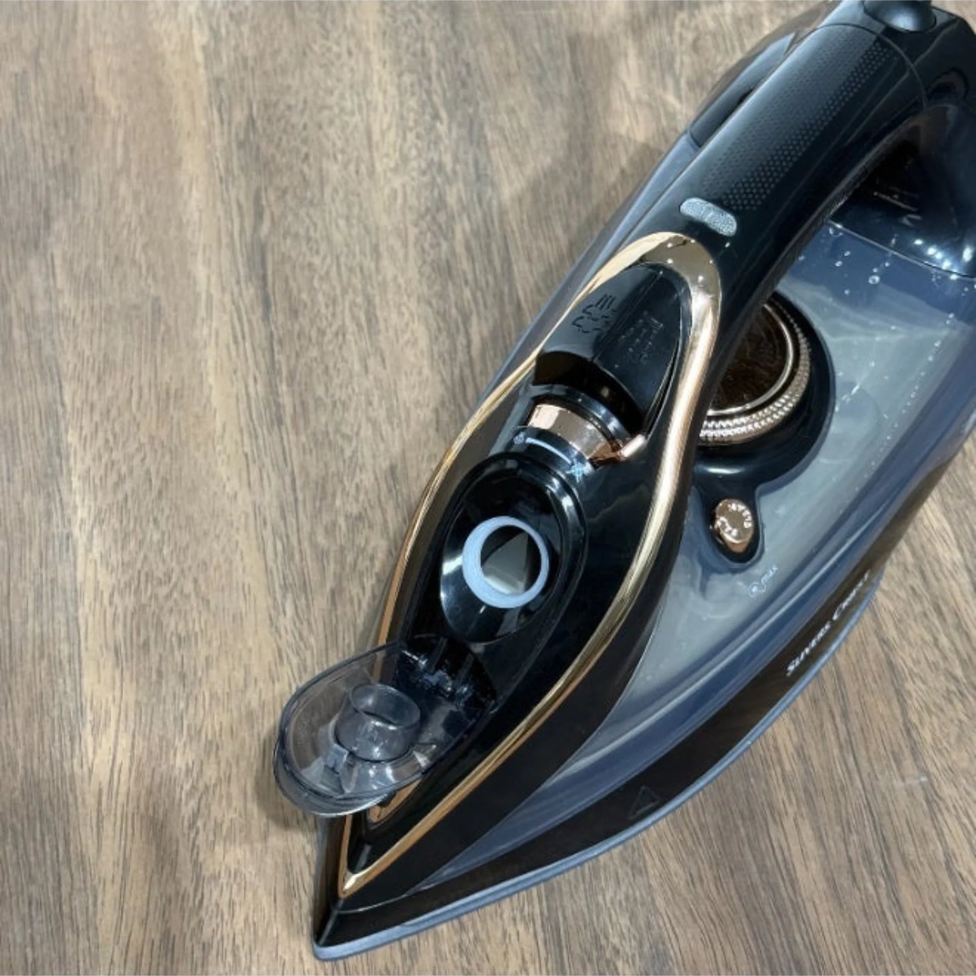 Deluxe Professional Steam Iron – 2200W High-Power Electric Press Iron...
